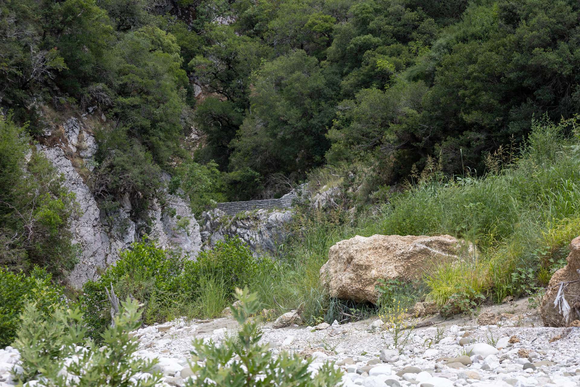 Die Schlucht Hades Gate und der Acheron